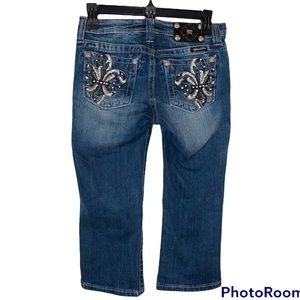 Miss me cropped or Capri jeans